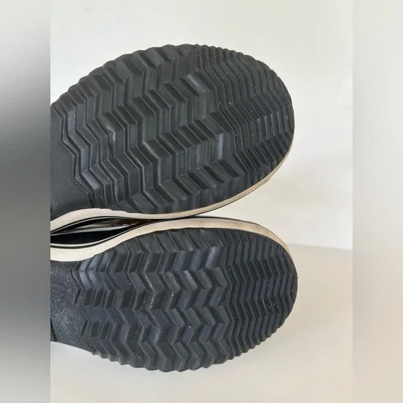 Sorel Youth Caribou Leather Winter Boots in "Buff" Black and Tan , size 7 - Picture 10 of 10